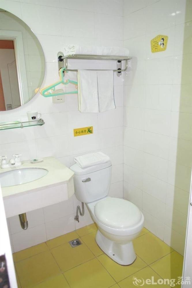 Home Inn Guangzhou Guangdong University Of Foreign Studies Baiyun Avenue Екстер'єр фото