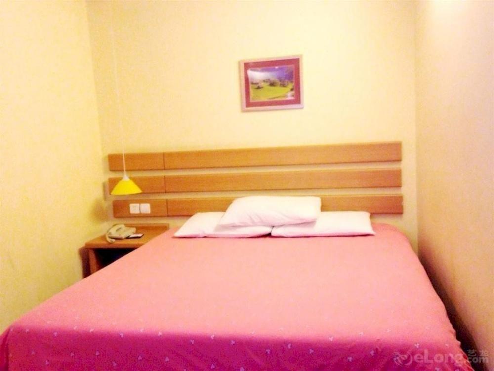 Home Inn Guangzhou Guangdong University Of Foreign Studies Baiyun Avenue Екстер'єр фото